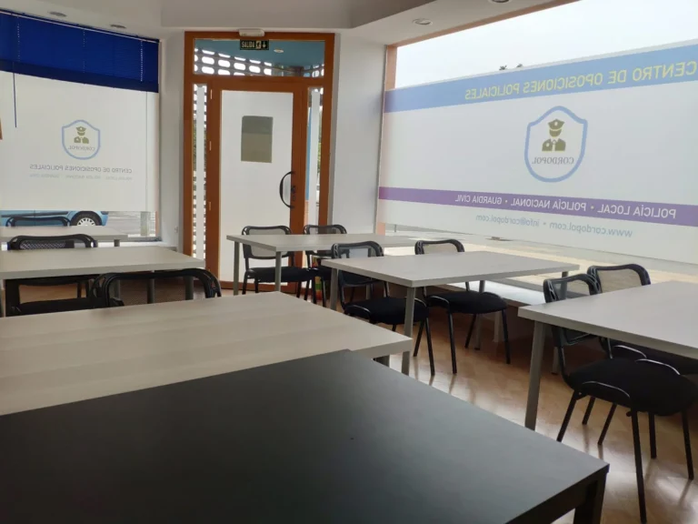 Clase presencial en la academia