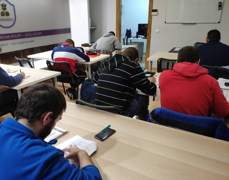 Clase presencial de CordoPoL en una fotografía de su archivo de 2019.