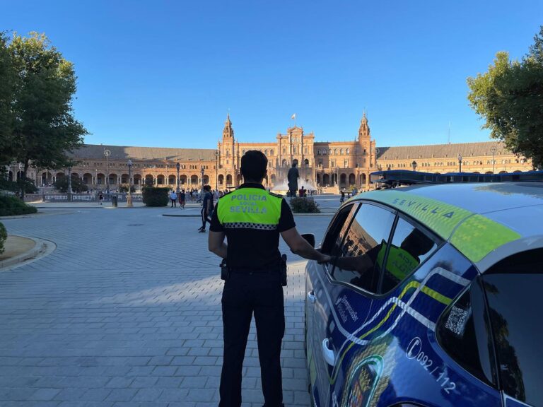 Policía Local de Sevilla en una publicación de Forjando una Placa.