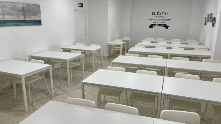 Aula con material